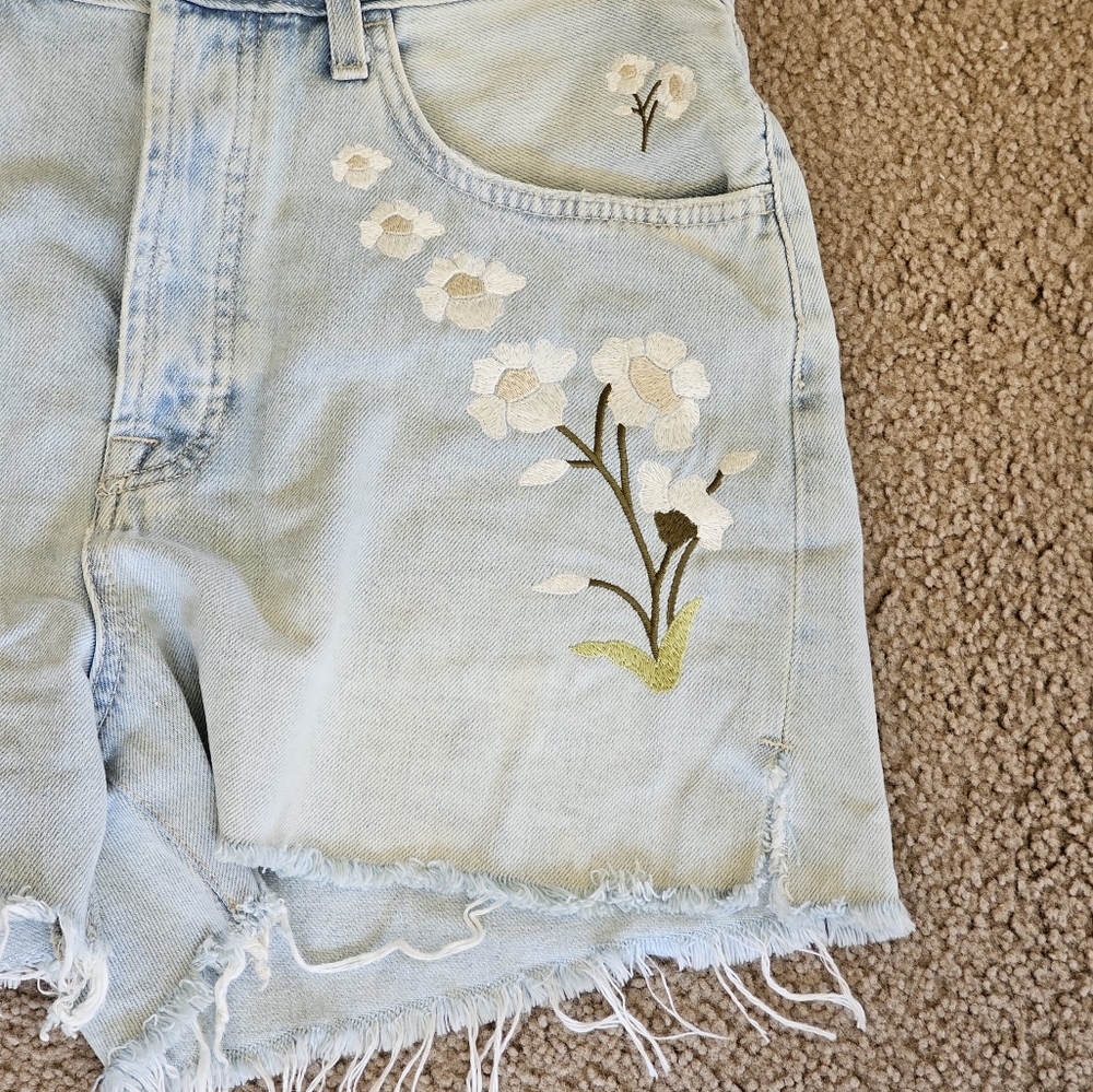 7 For All Mankind Easy Ruby High Waisted Cust Off Shorts - Picture 7 of 16